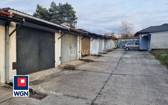 Garaż na placu na sprzedaż Chrzanów, Młodości